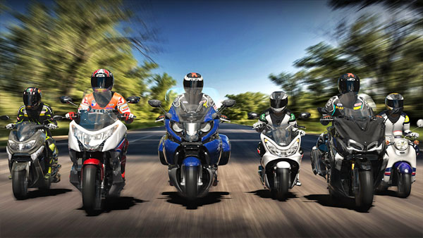 Real Moto 2 Mod APK (Unlimited Money) Screenshot